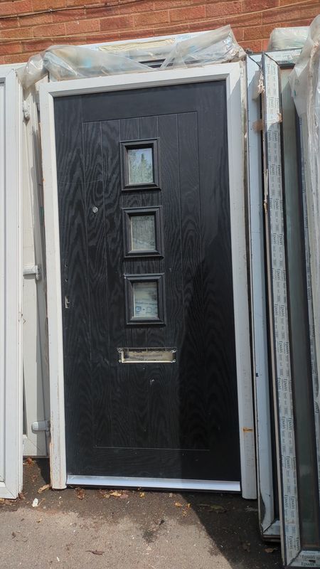 Composite Door (1050 x 2060mm)