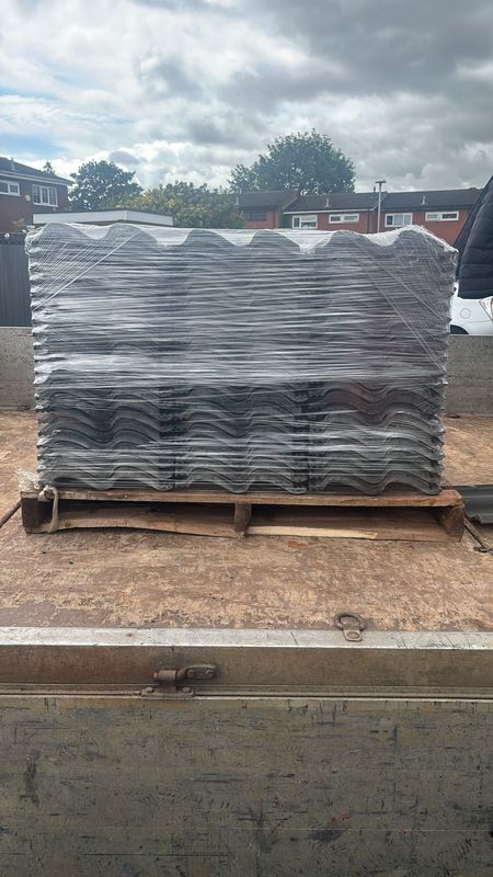 Reclaimed roof tiles (330 x 420) x190 Tiles