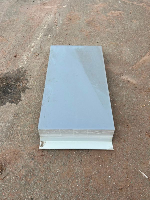 Insulated Corrugated  Panel (1m x 600mm x 140mm)
