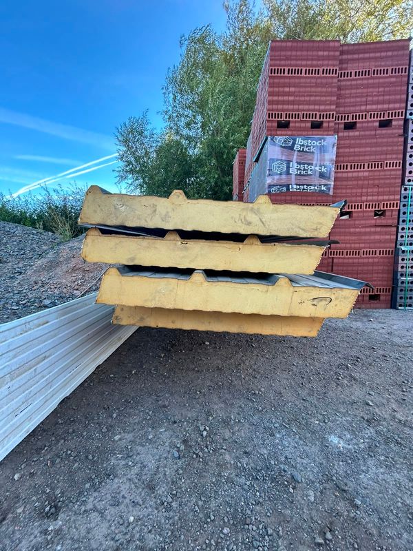Insulated Panel (26ft x 1m x 120m)