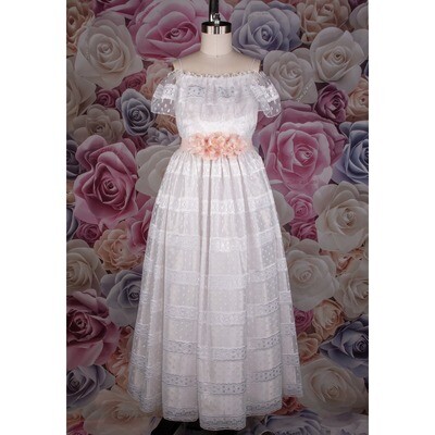 Z10078TUT / GOWN WHITE OFF SHOULDER RUFFLE ORGANZA 1 ONLY