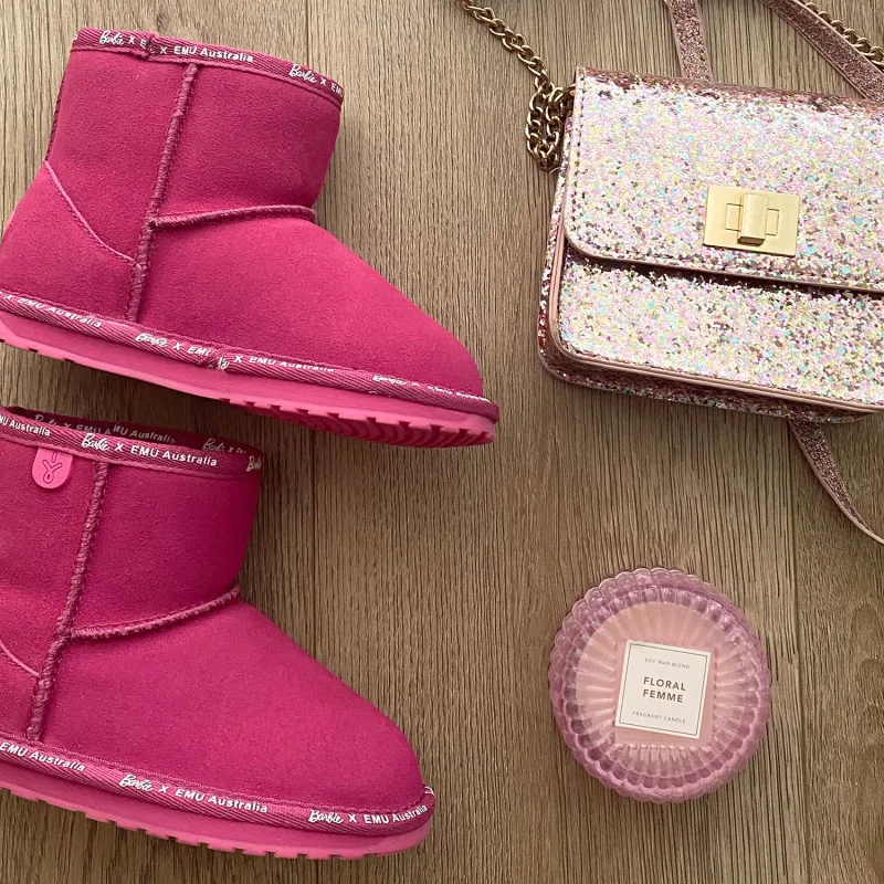 PINK SHEEPSKIN BOOT BARBIE / K13153