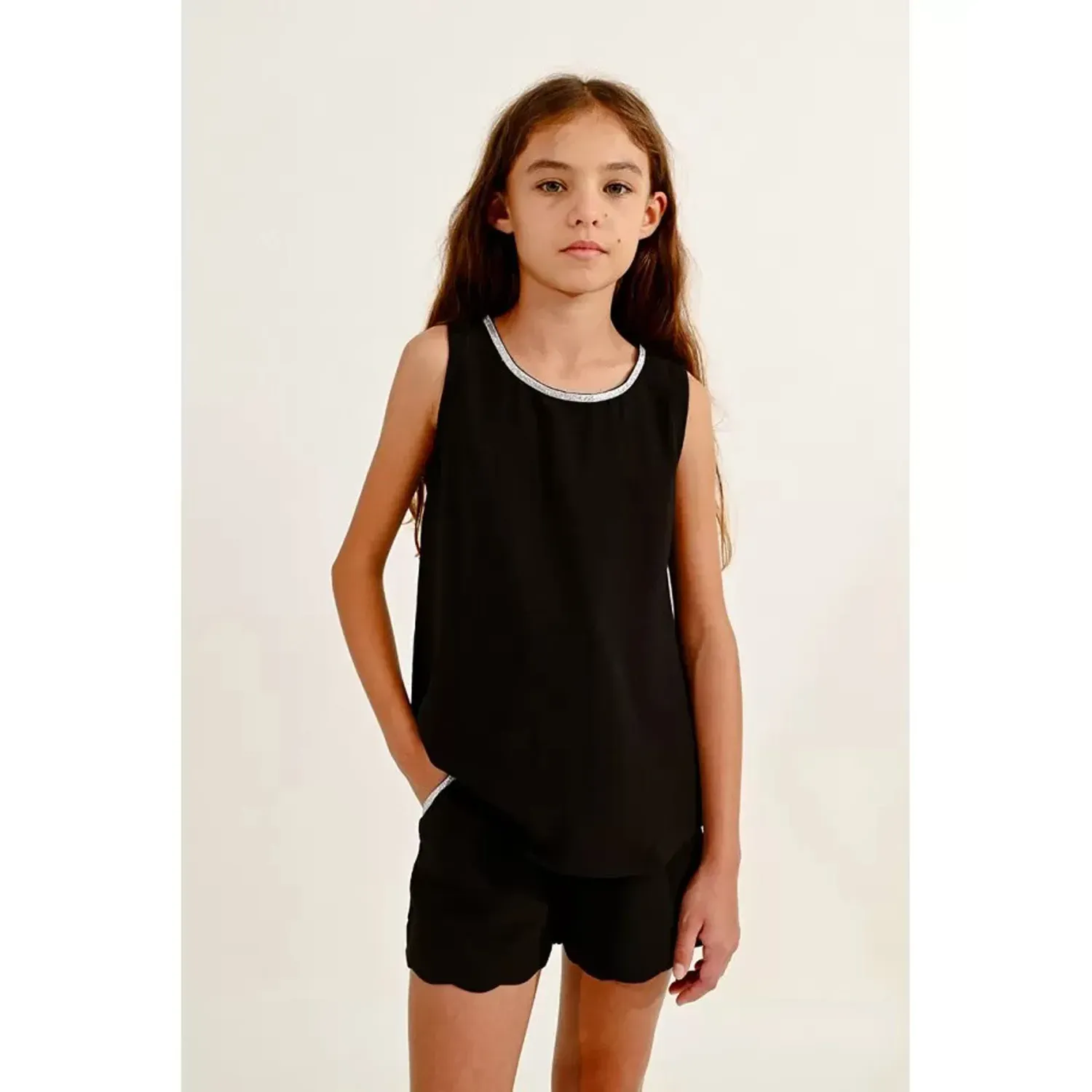 TOP BLACK SILVER COLLAR TRIM SLEEVELESS / MMG540CP