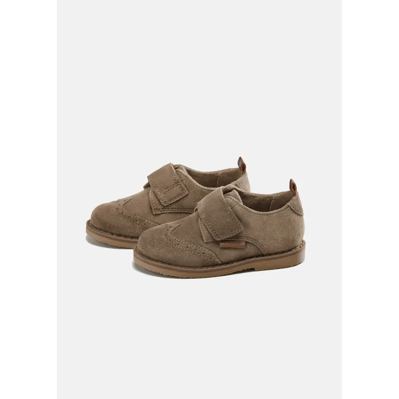 OXFORD SHOE TAUPE VELCRO CLOSURE / 42427-061