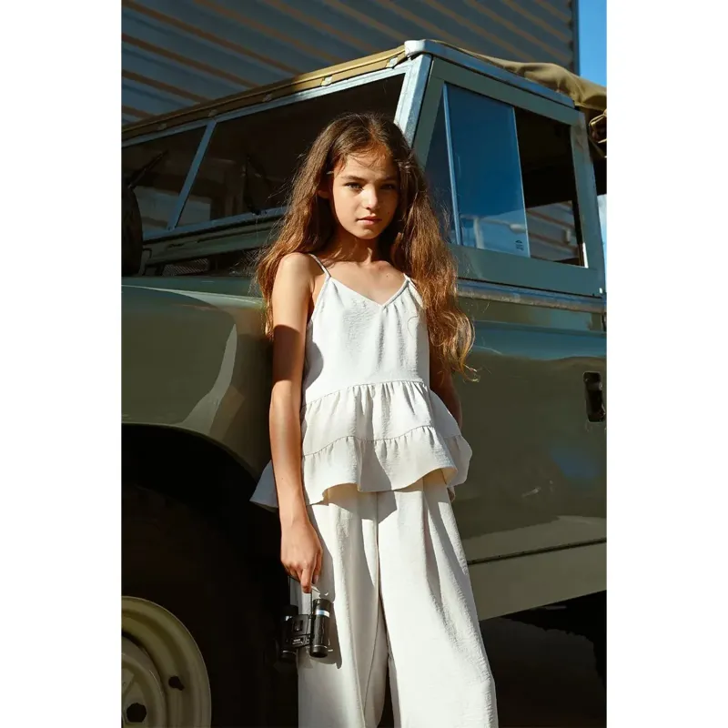 WOVEN CAMISOLE CREAM ADUSTABLE STRAPS FLOUNCE HEMLINE / MMG859CP