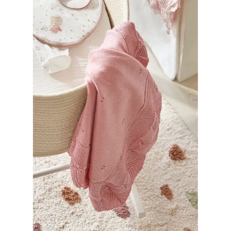 RUFFLED SHAWL ROSE PINK SCALLOPED EDGE / 9240-056