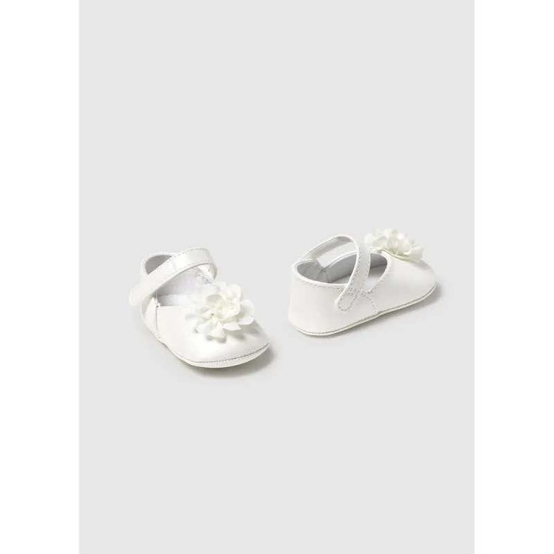 CREAM MARYJANE SHOE FLOWER APPLIQUE / 9902-013
