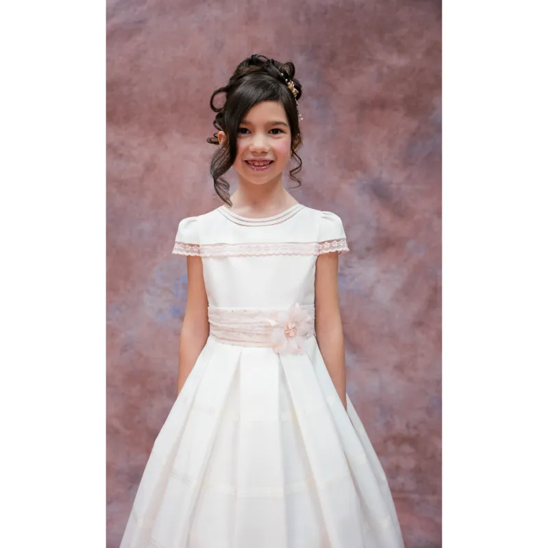 GOWN OFF WHITE LACE RIBBON HEART CUTOUT BACK / 6410-22