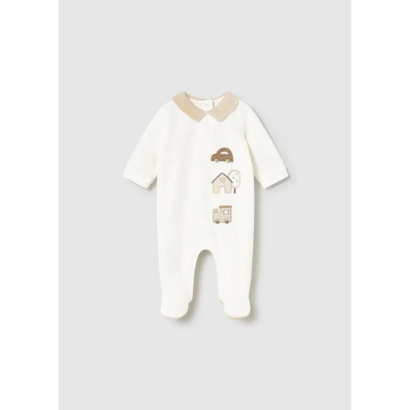 OFF WHITE VELOUR SLEEPER BEIGE COLLAR CAR HOUSE APPLIQUE / 2716-045