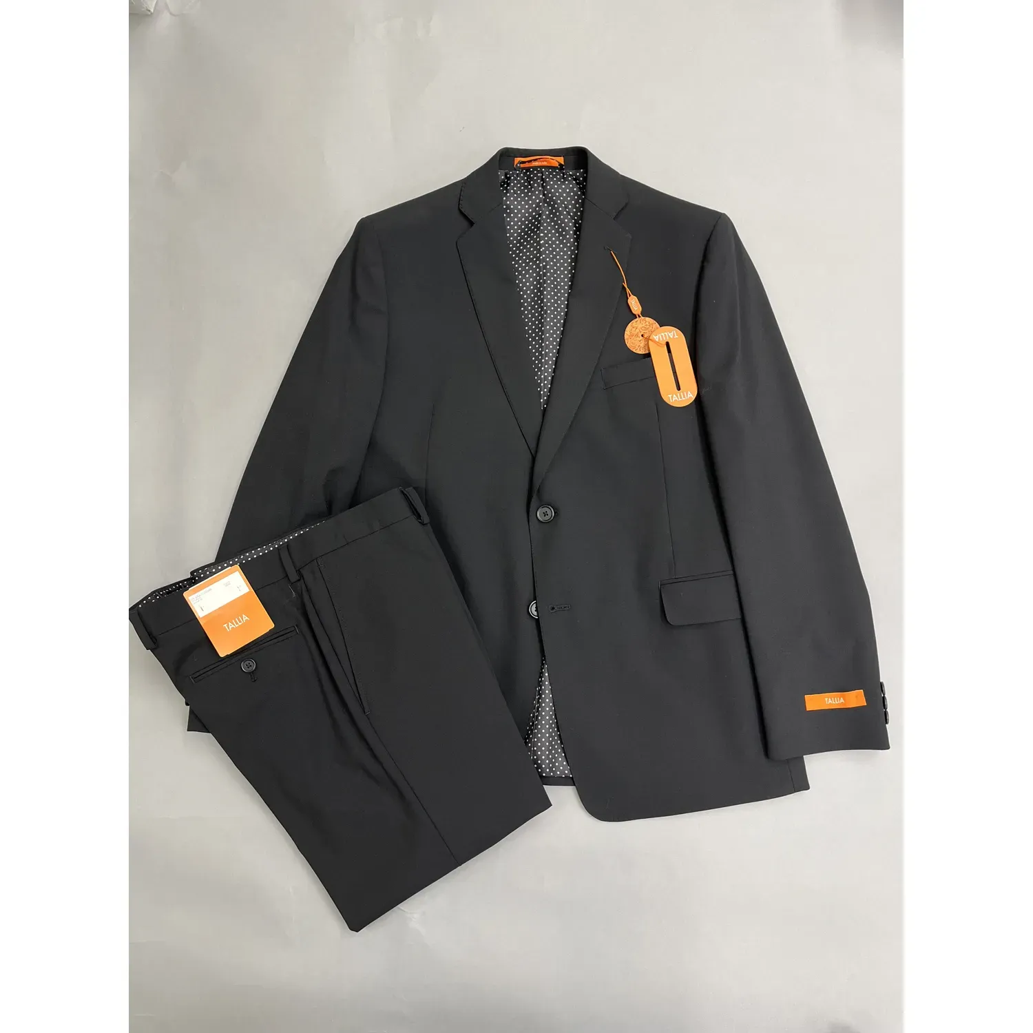 SUIT BLACK HUSKY FIT / HVAR20DZH001