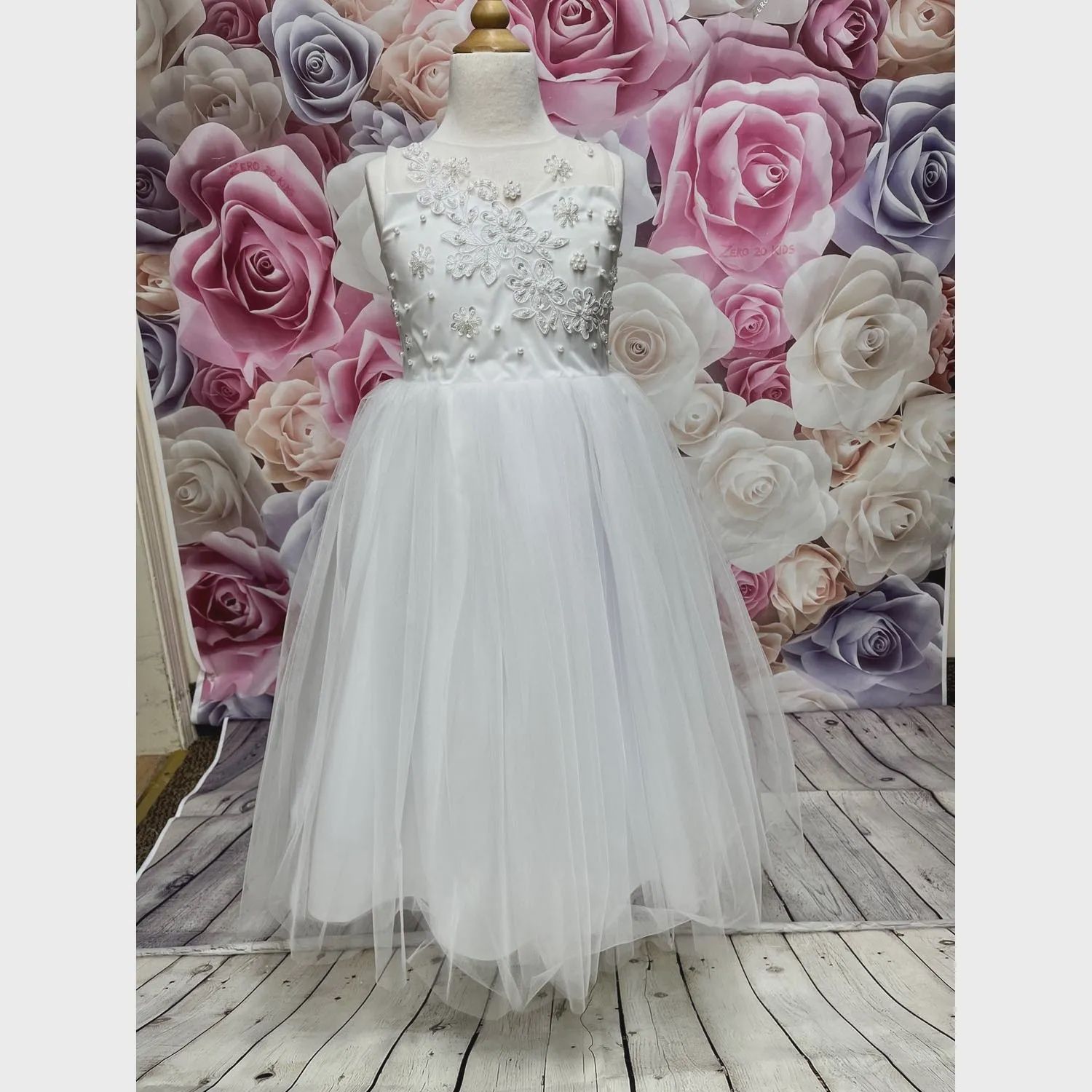 DRESS WHITE LONG PEARL & LACE BODICE TULLE SKIRT / 8168L