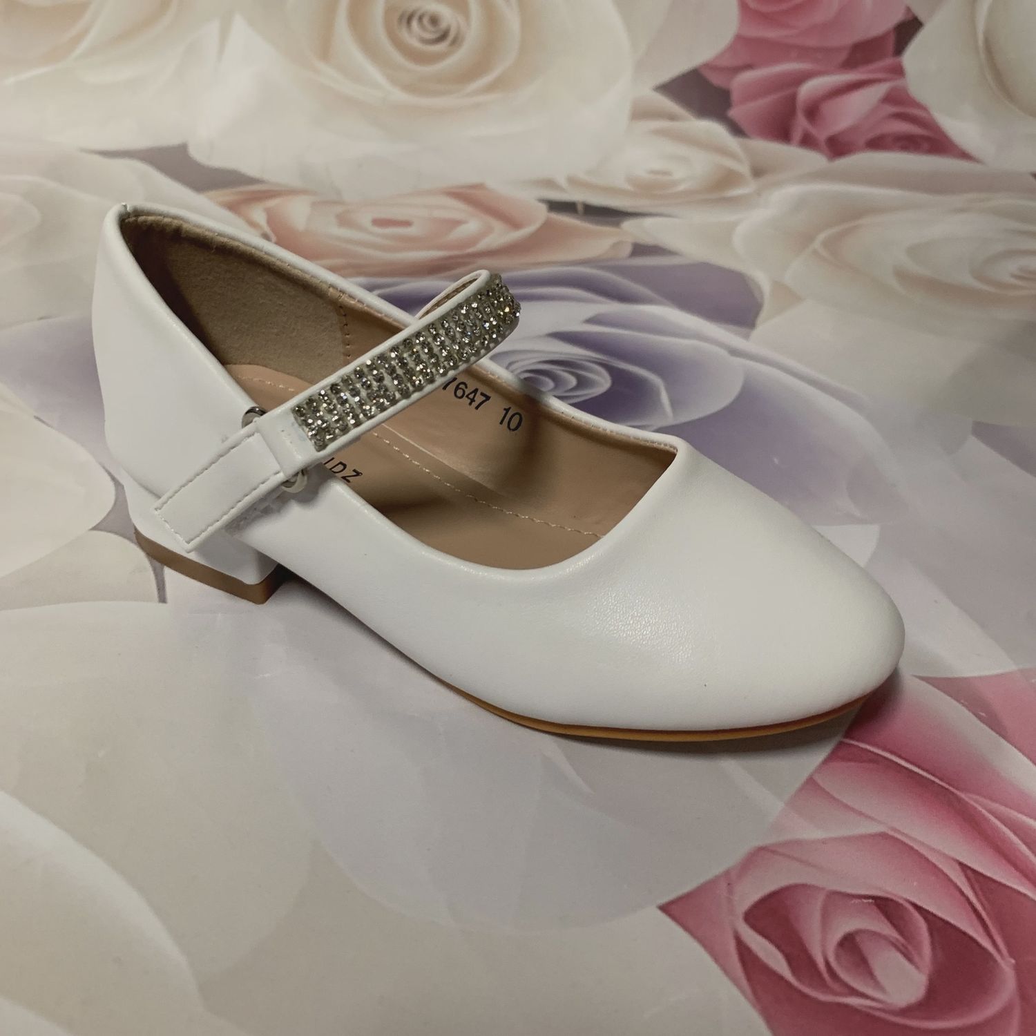 SHOE WHITE WITH HEEL RHINESTONE STRAP TRIM / 7647