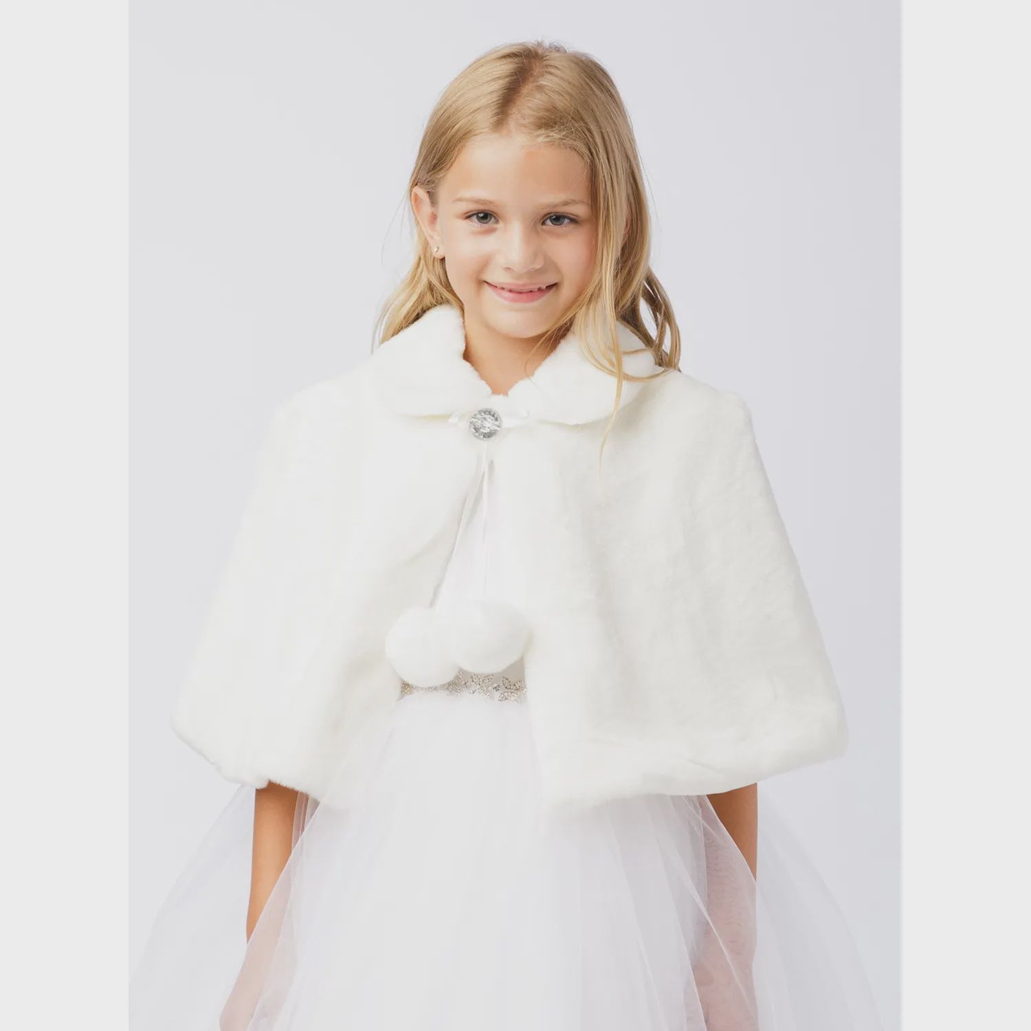 FUR CAPELET WHITE JEWEL BUTTON CLOSURE / TT7891