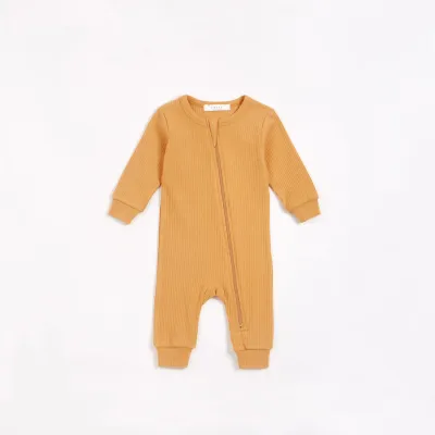 ROMPER LIGHT ORANGE FRONT CLOSURE RIBBED / 22SRG12048