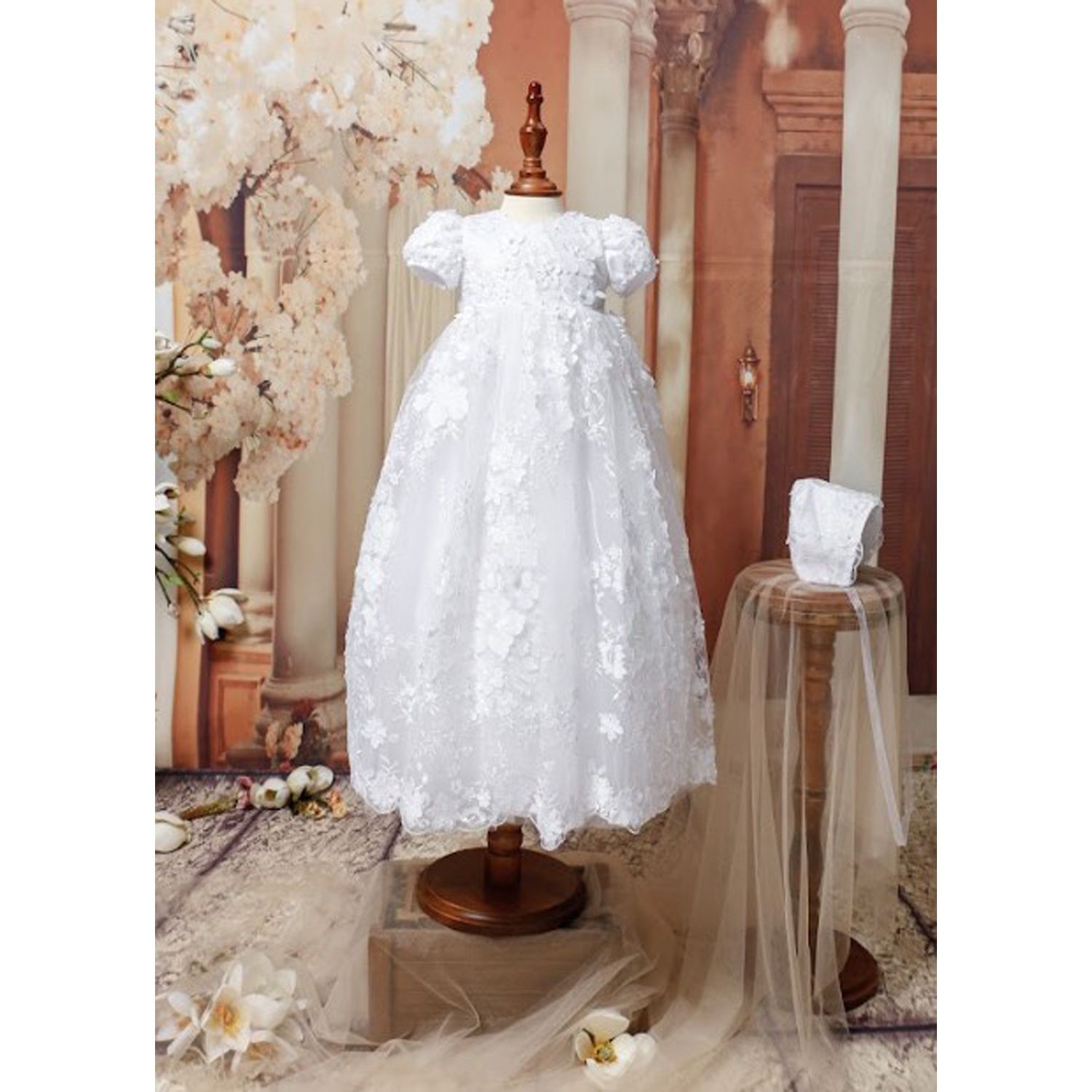 2 PC GOWN & BONNET OFF WHITE LACE & FLOWER APPLIQUE / Y2070U