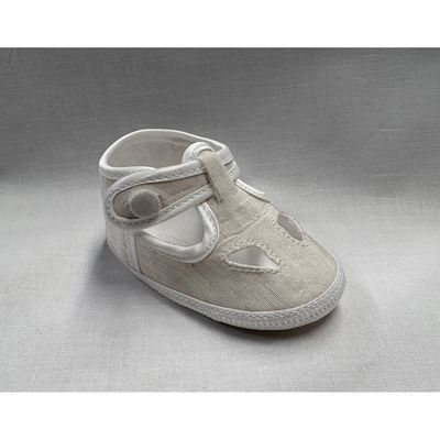 SHOE BEIGE BUTTON CLOSURE / A2176SC