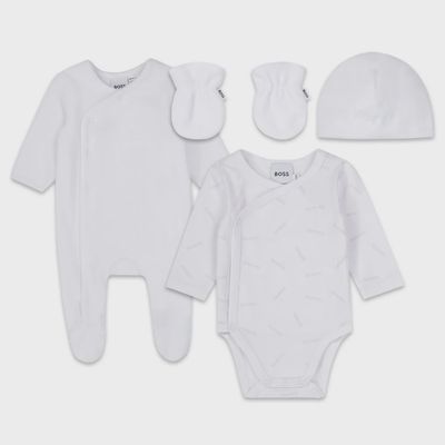 4 PC SLEEPER WHITE VELOUR SLEEPER & HAT & ONZIE & MITTENS / J98381