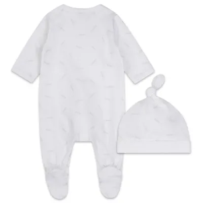 2 PC SLEEPER & HAT GIFT SET WHITE BLACK ALLOVER BOSS PRINT / J98379