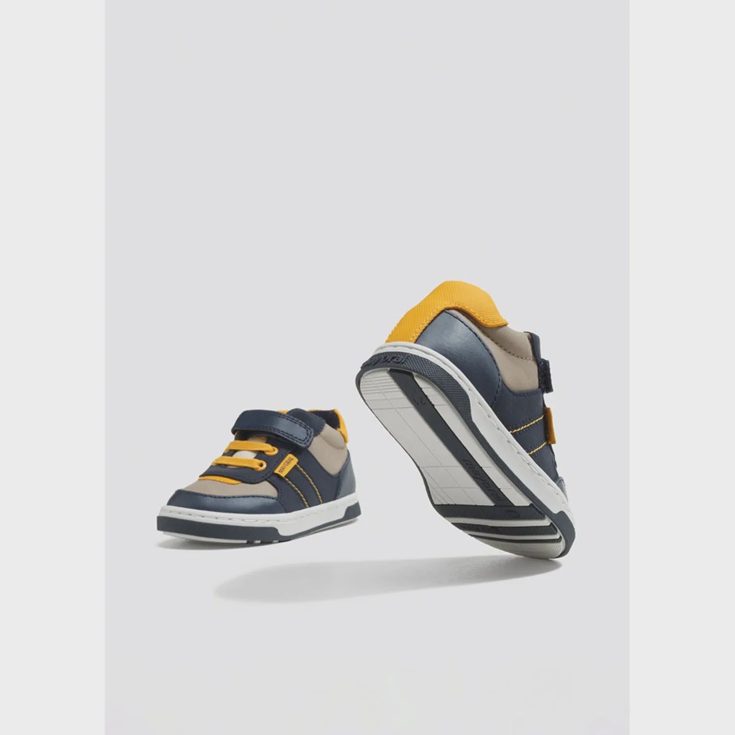 SHOE NAVY & YELLOW & TANK IMITATION LACES / 42360