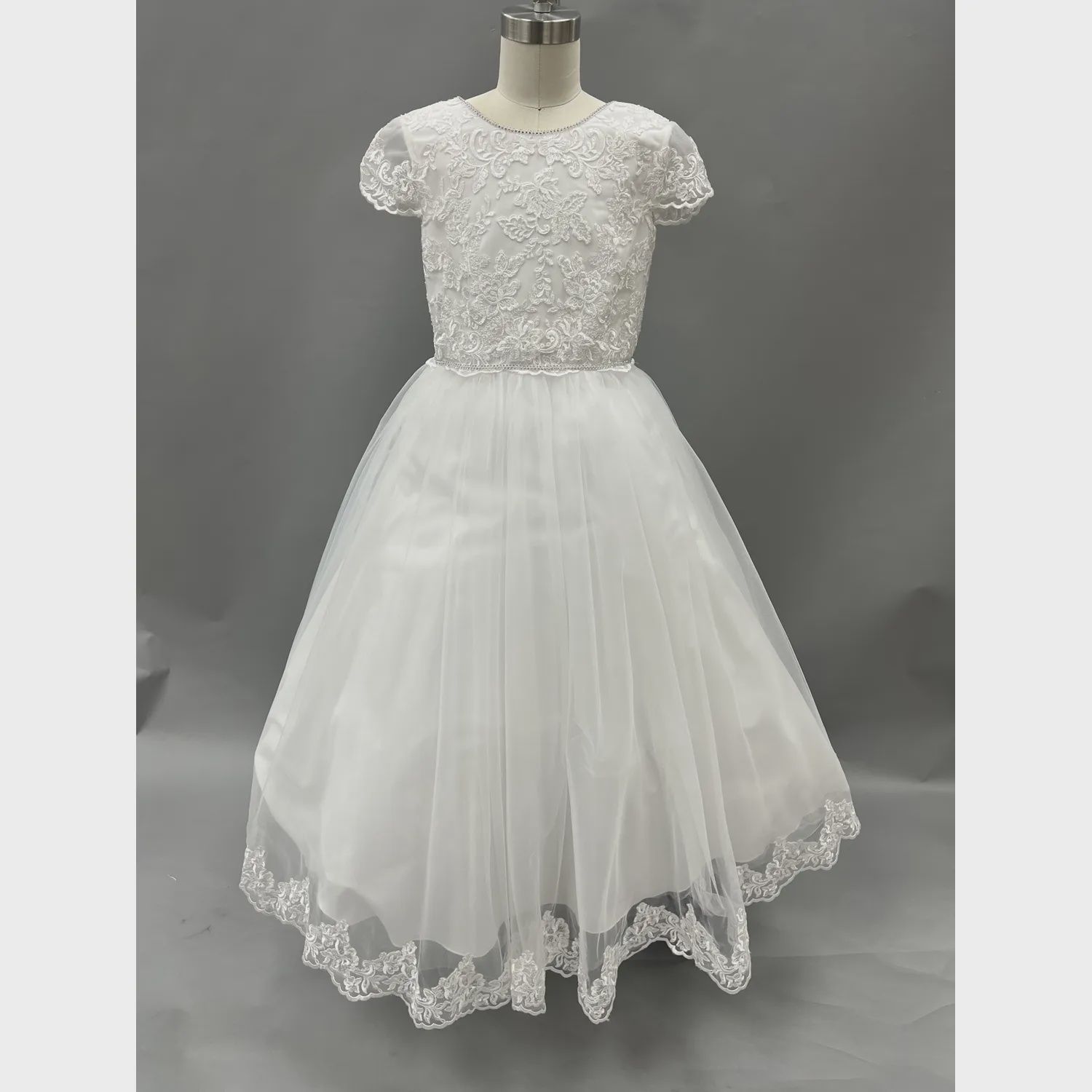 GOWN WHITE LACE BODICE CAP SLEEVE & HEM TRIM TULLE SKIRT / FG1970H