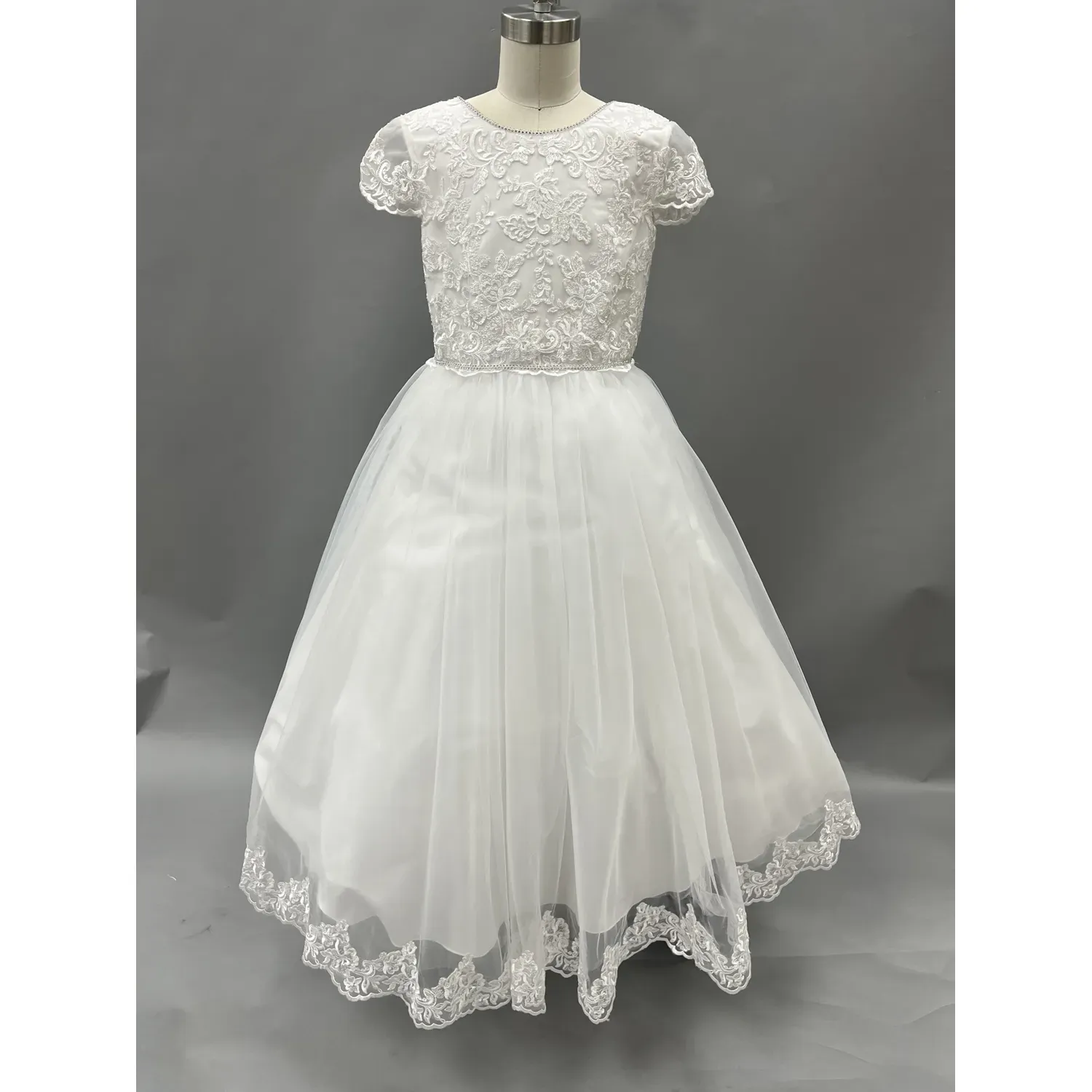 GOWN WHITE LACE BODICE CAP SLEEVE & HEM TRIM TULLE SKIRT / FG1970H