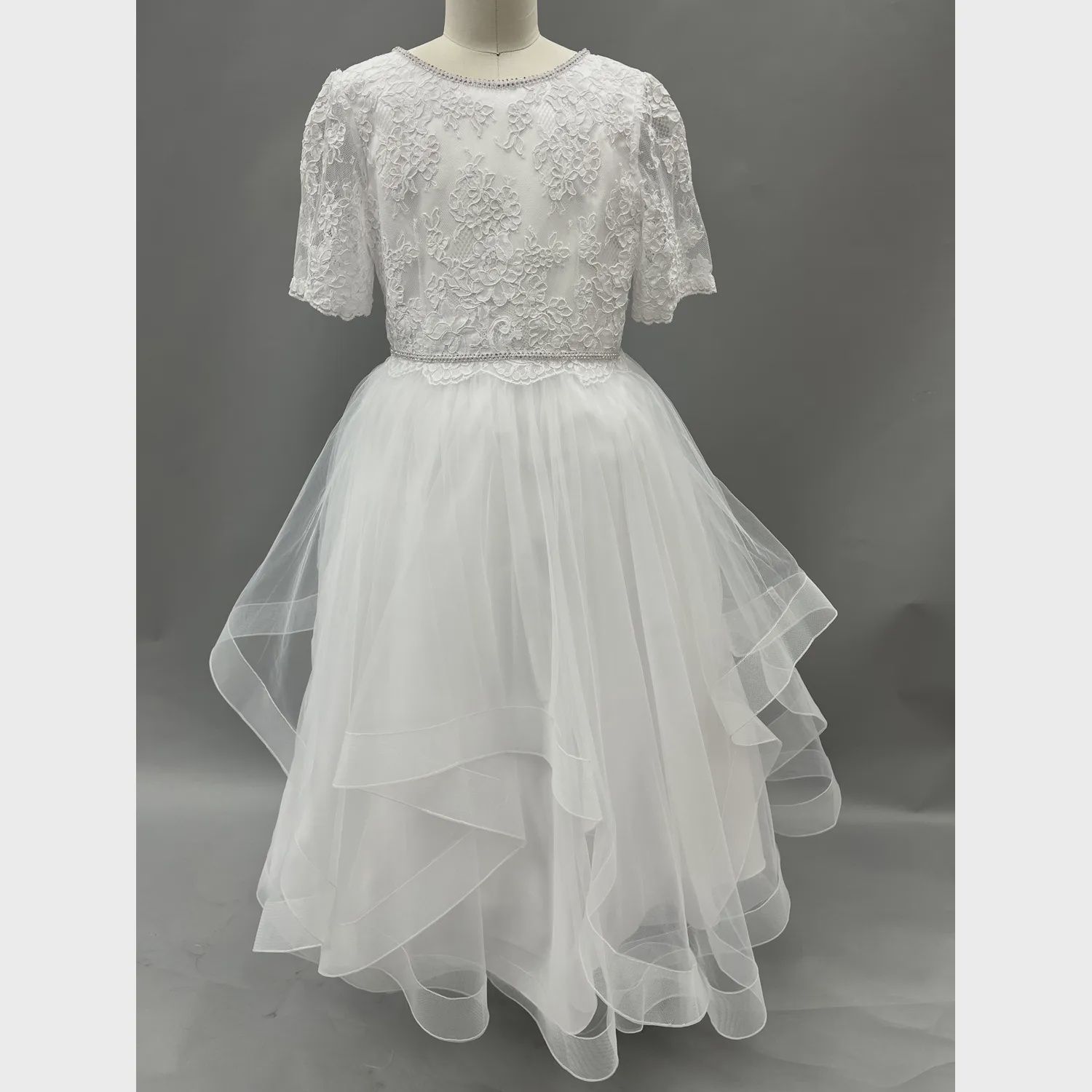 GOWN WHITE LACE BODICE 1 / 4 SLEEVE LAYERED TULLE SKIRT / FG2102H