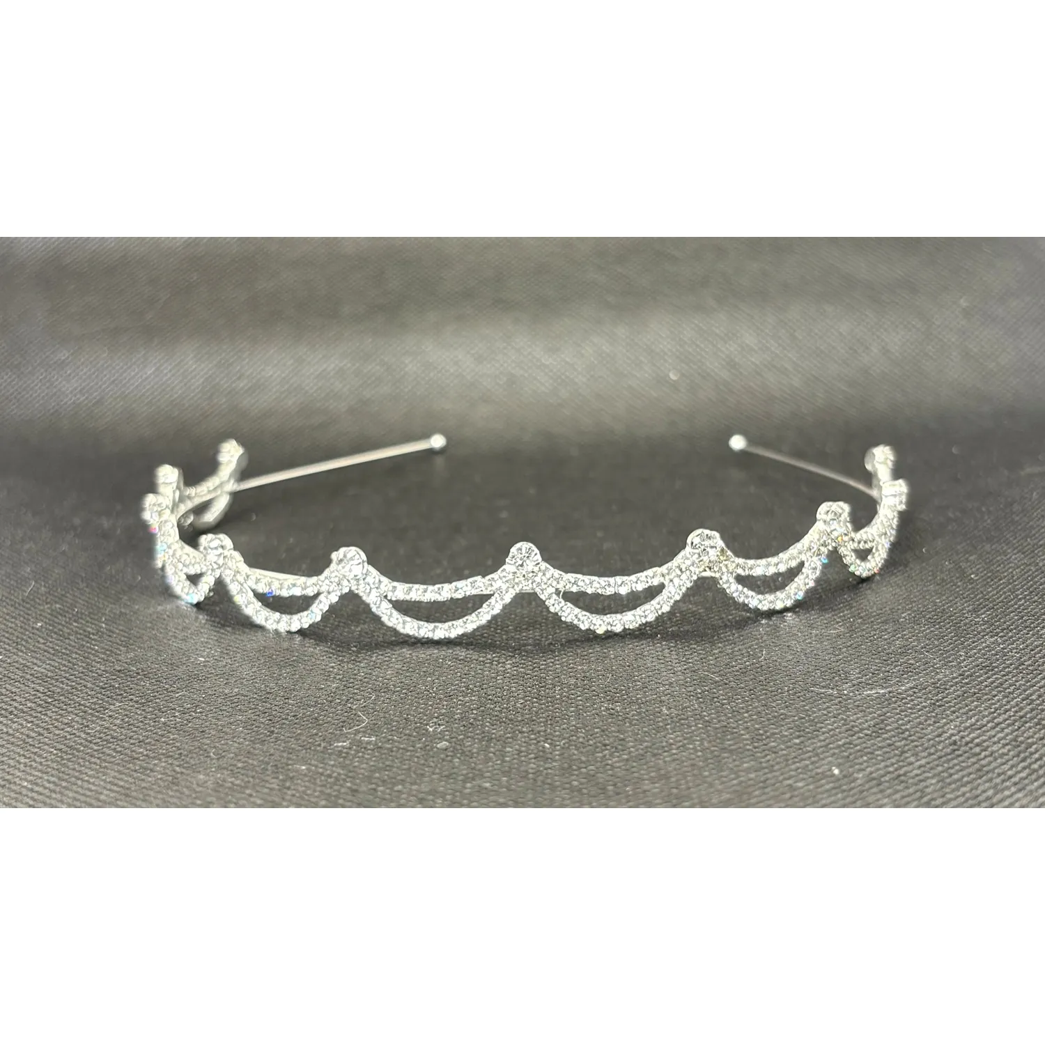 HEADBAND SMALL RHINESTONES SCALLOPED EFFECT