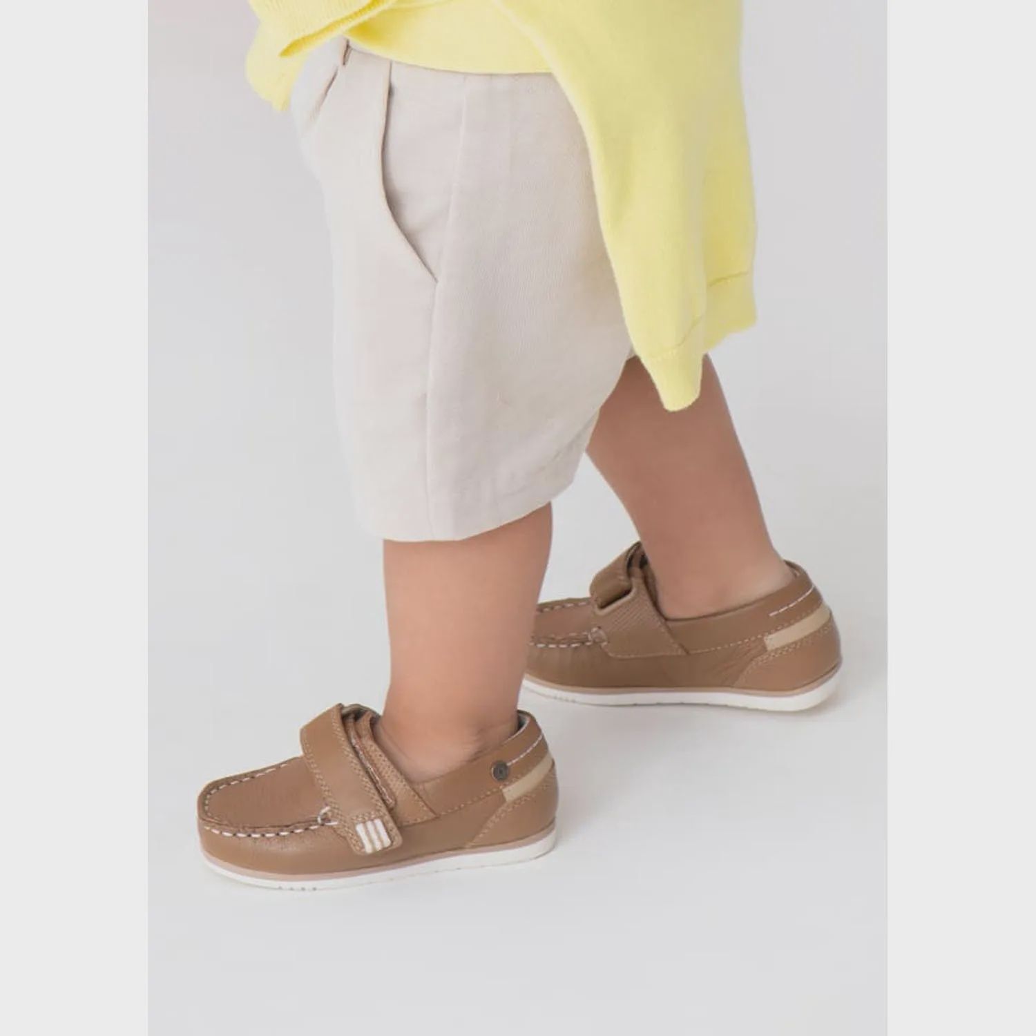 SHOE LIGHT BROWN LEATHER VELCRO CLOSURE / 41486-84