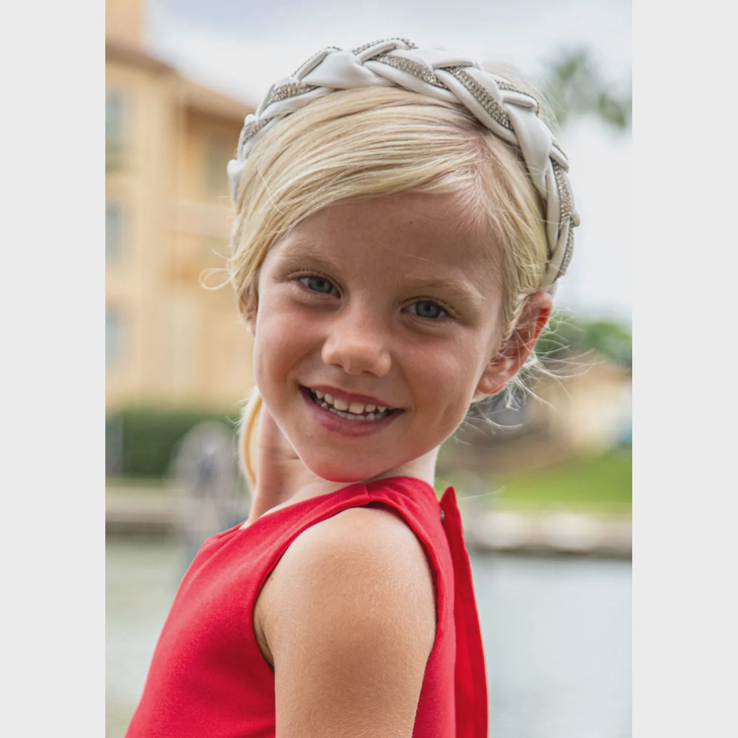 HEADBAND HARD WHITE LEATHER RHINE STONE TRIM / 10486-010
