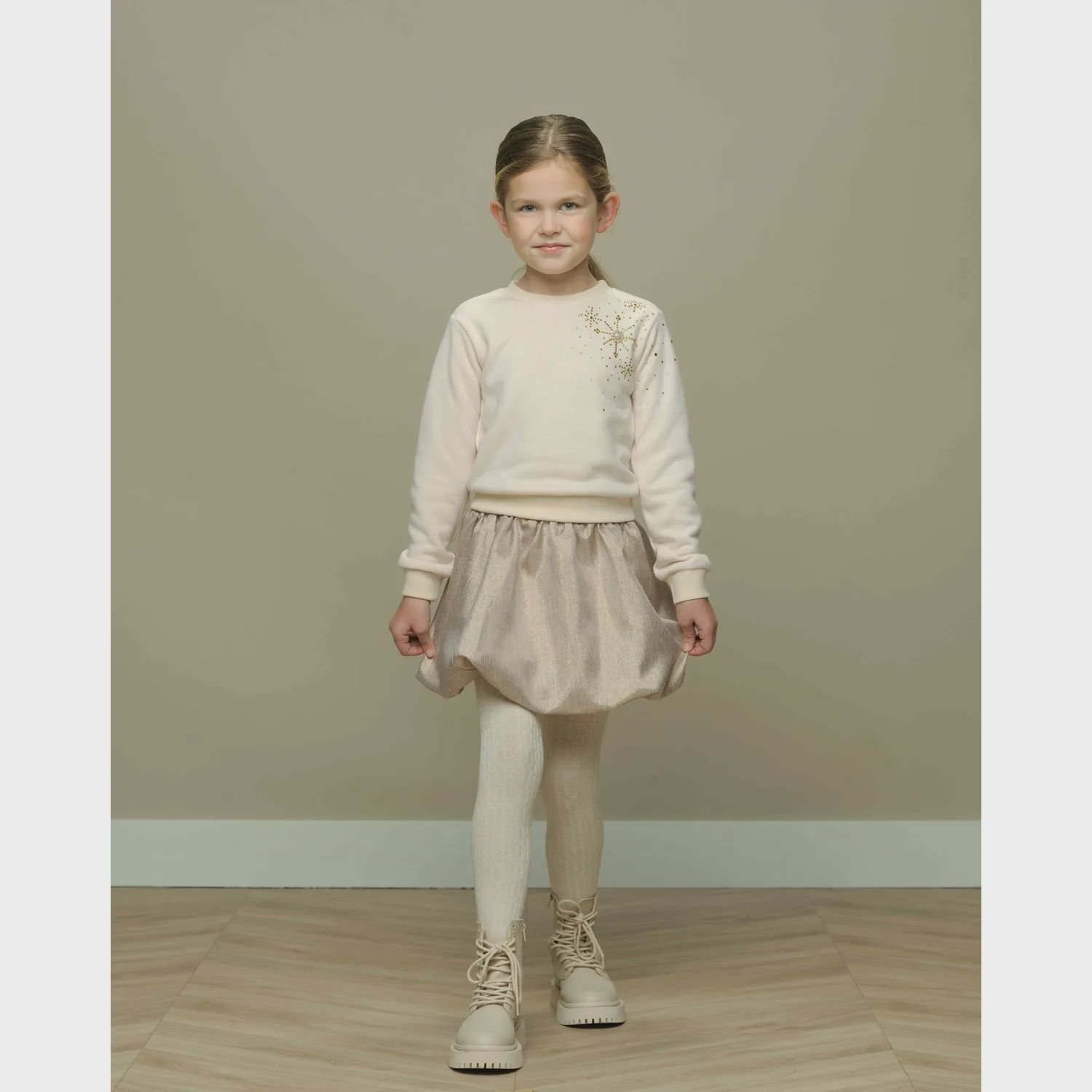 SWEATER PEARLED IVORY GOLD SNOWFLAKES APPLIQUE / C308-5309-008