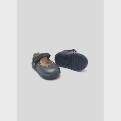SHOE NAVY MARY JANE FLOWER APPLIQUE & STUDS / 42377-051