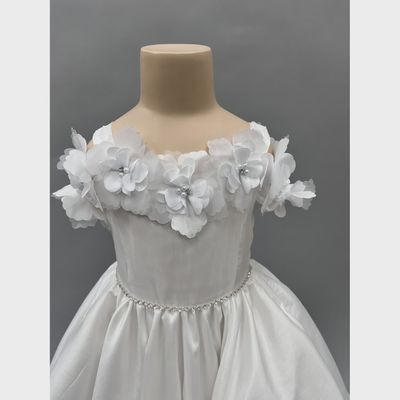DRESS WHITE FLOWER & RHINESTONE TRIM / R650A