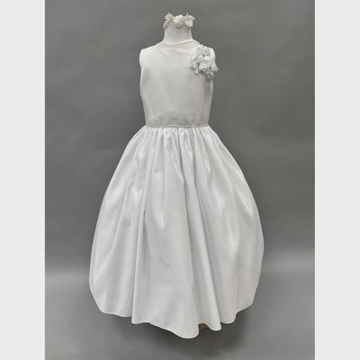 DRESS WHITE TAFFETTA 3 FLOWERS ON BODICE SLEEVELESS / R21110