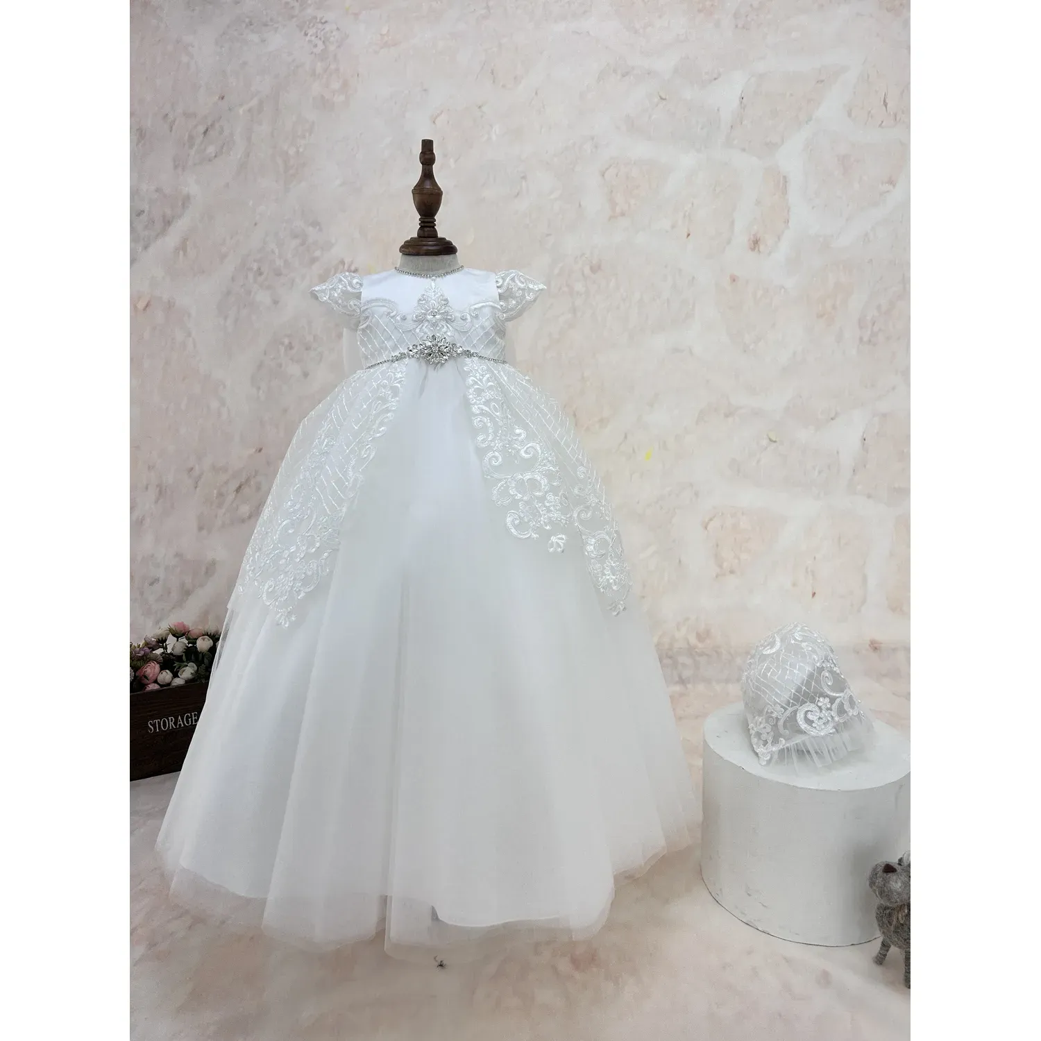 BAPTISM / CHRISTING GOWN OFFWHITE LACE & SEQUIN OVERSKIRT TULLE SKIRT HAT & BOW TRIM RHINESTONE TRIM / Y23096
