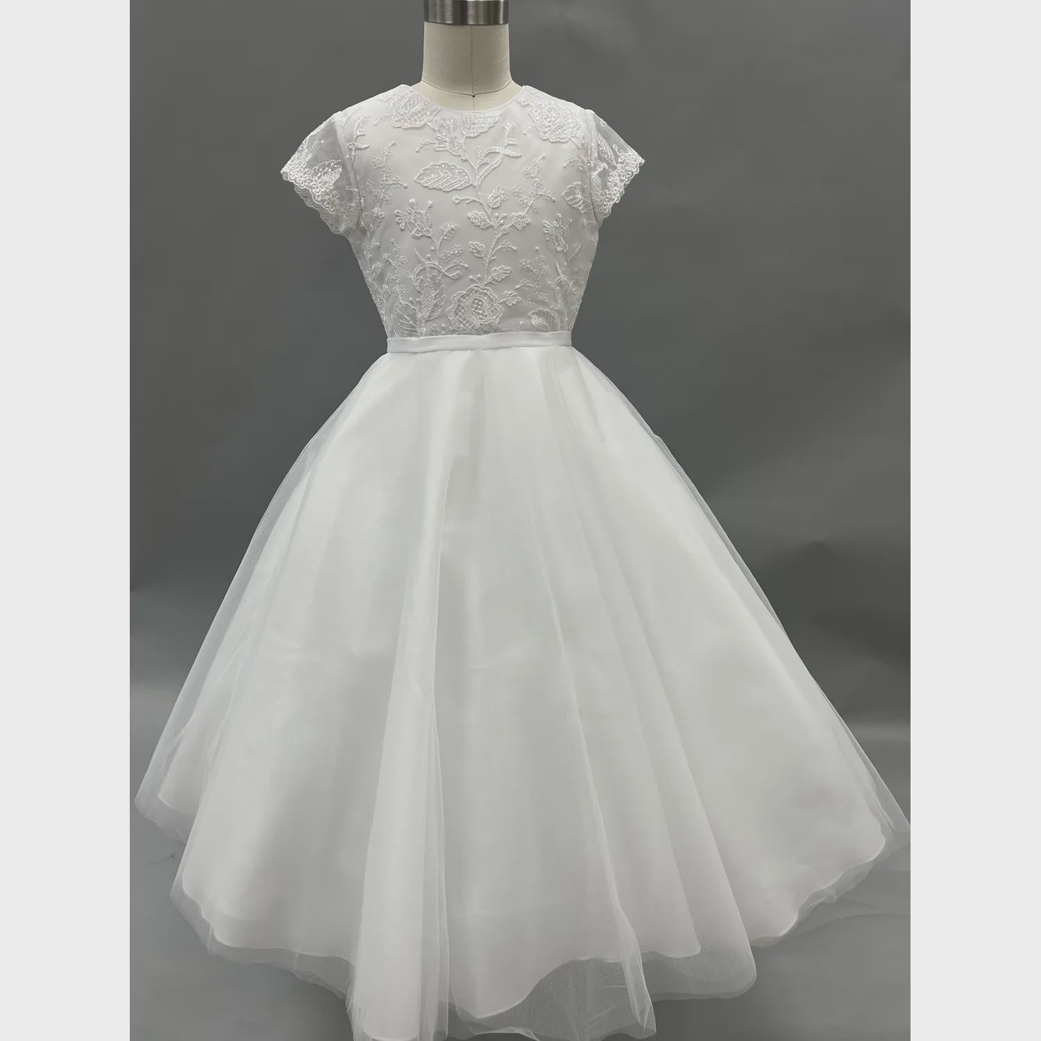 DRESS WHITE TEA LENGTH LACE BODICE TULLE SKIRT / 124409