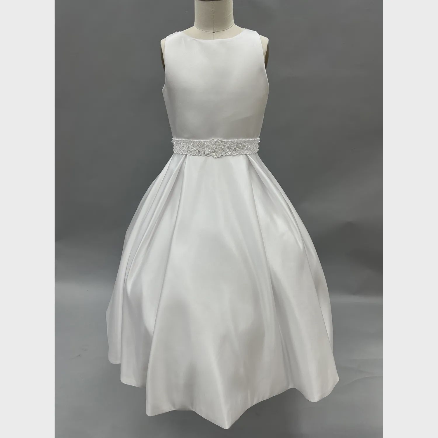 DRESS WHITE TEA LENGTH SATIN BOX PLEATS LACE WAISTBAND & BACK BODICE / 124410