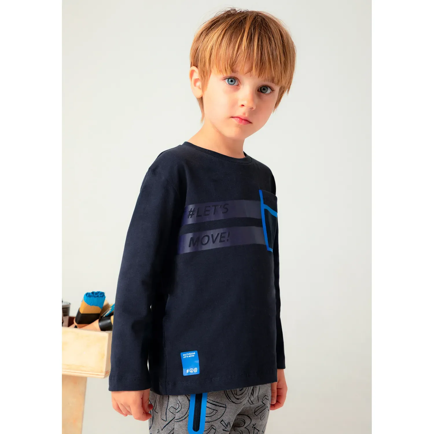 BLUE BLACK TSHIRT LONG SLEEVE LET'S MOVE PRINT / 4058-020