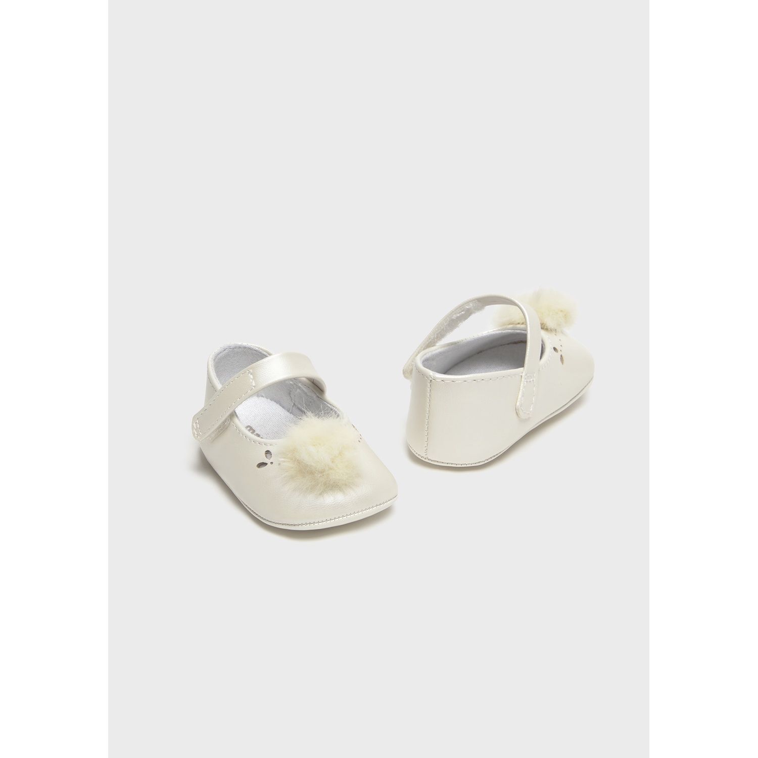 IVORY MARY JANE SHOE FUR POM POM TRIM / 9792-082