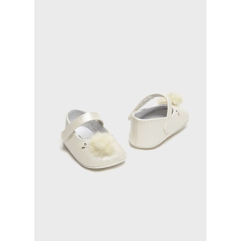 IVORY MARY JANE SHOE FUR POM POM TRIM / 9792-082