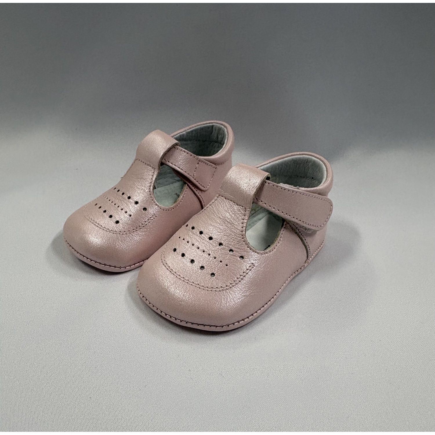 PINK GIRL'S SHOE / 3239