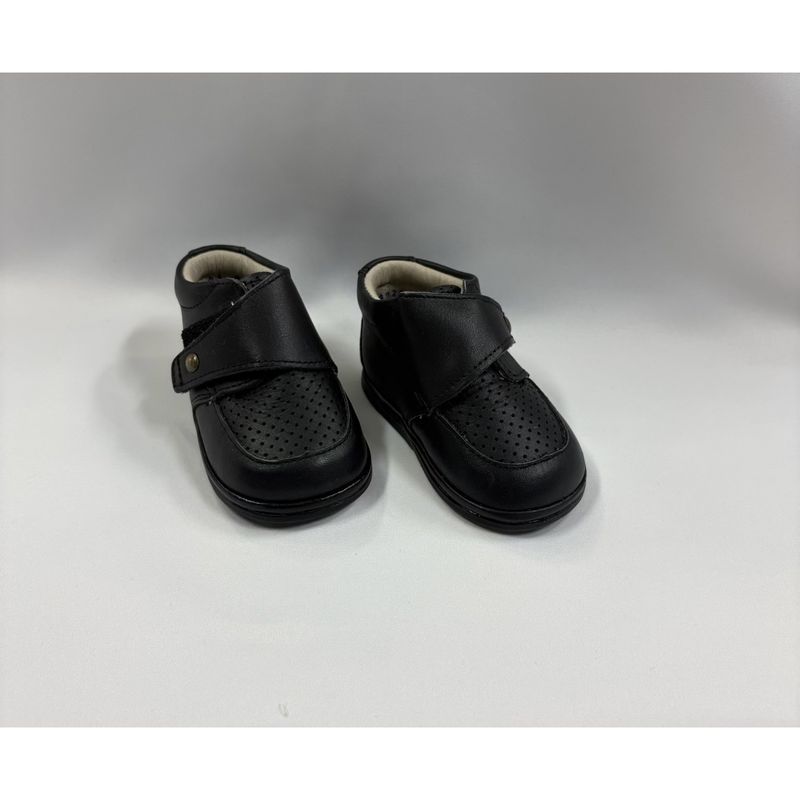 NAPPA BLACK SHOE PINHOLE CUTOUT BOY / G0101