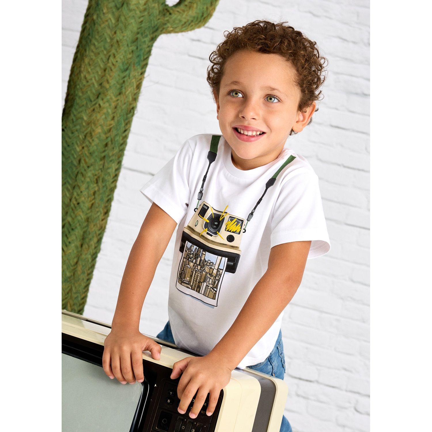 WHITE TSHIRT CAMERA PRINT SHORT SLEEVE / 3044-085