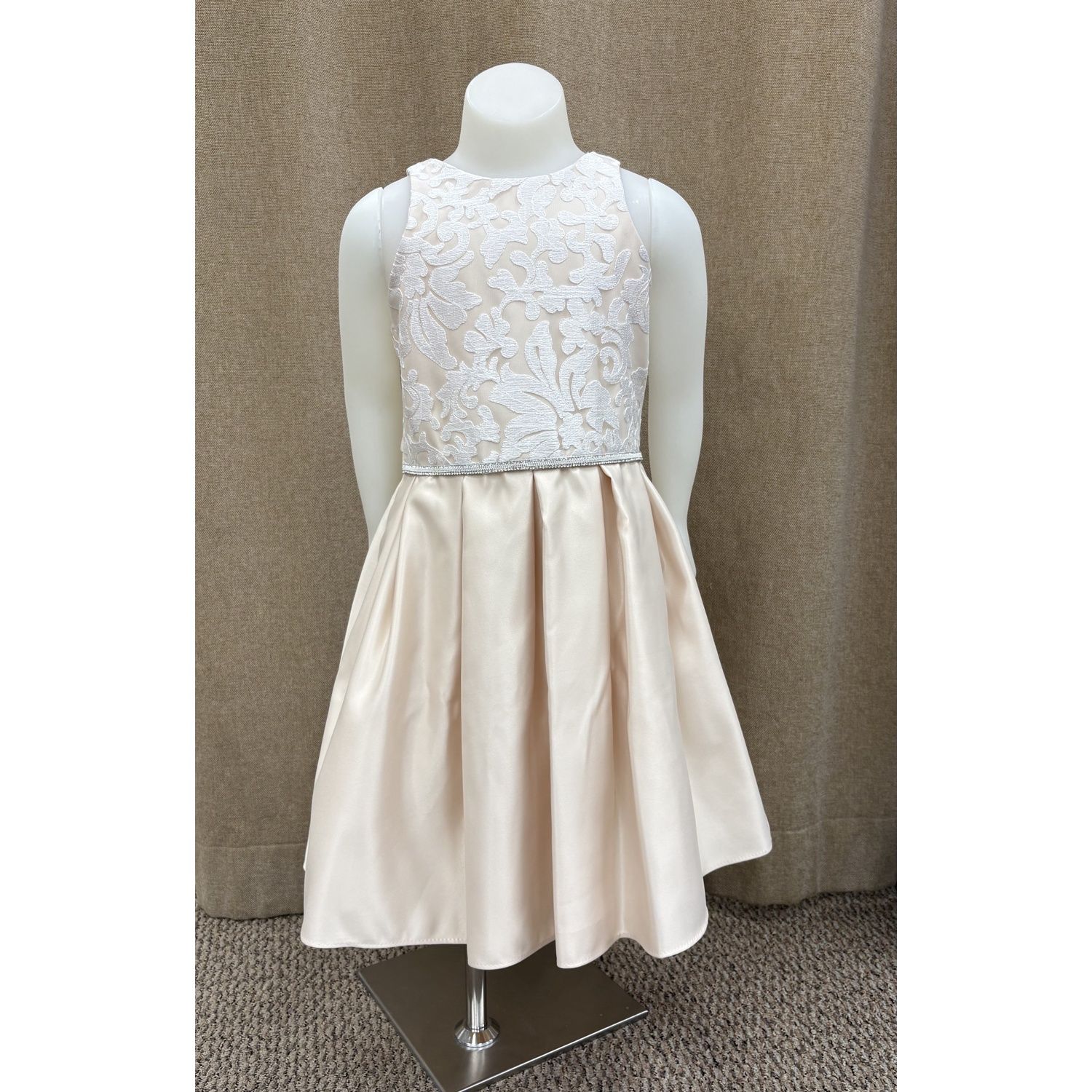CHIP LIGHT GOLD DRESS EMBROIDERED BODICE / SK957