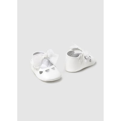 WHITE MARYJANE SHOE BOW TRIM CUTOUT / 9900-090