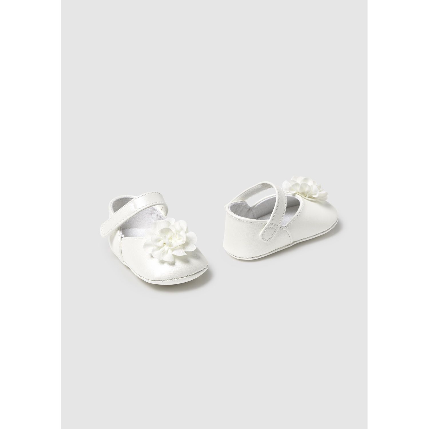 CREAM MARYJANE SHOE FLOWER APPLIQUE / 9902-013