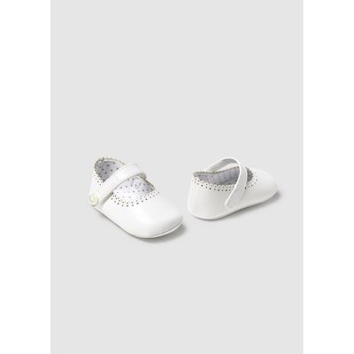 WHITE MARY JANE SHOE LACE CUTOUT EDGE / 9903-020