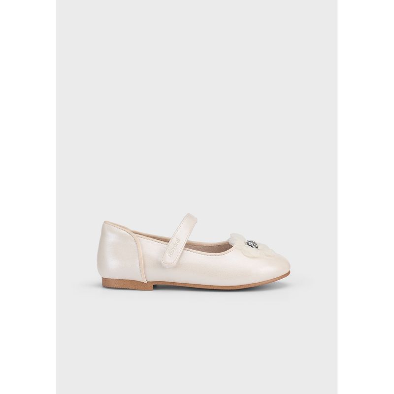 PEARL OFF WHITE MARYJANE SHOE CHIFFON FLOWER APPLIQUE / 43624-056