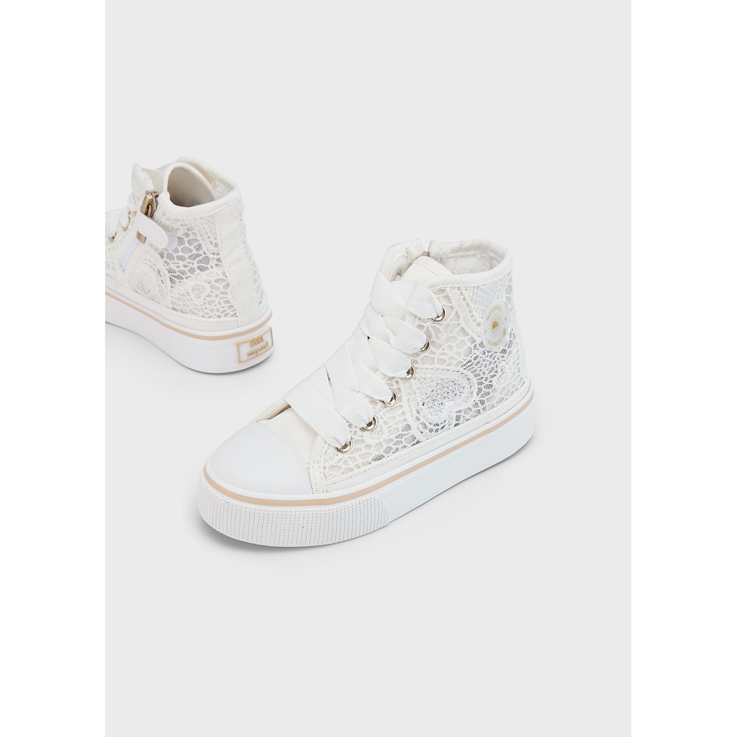 WHITE PLATFORM HIGH TOP SHOE LACE TRIM SIDE CLOSURE / 43613-059