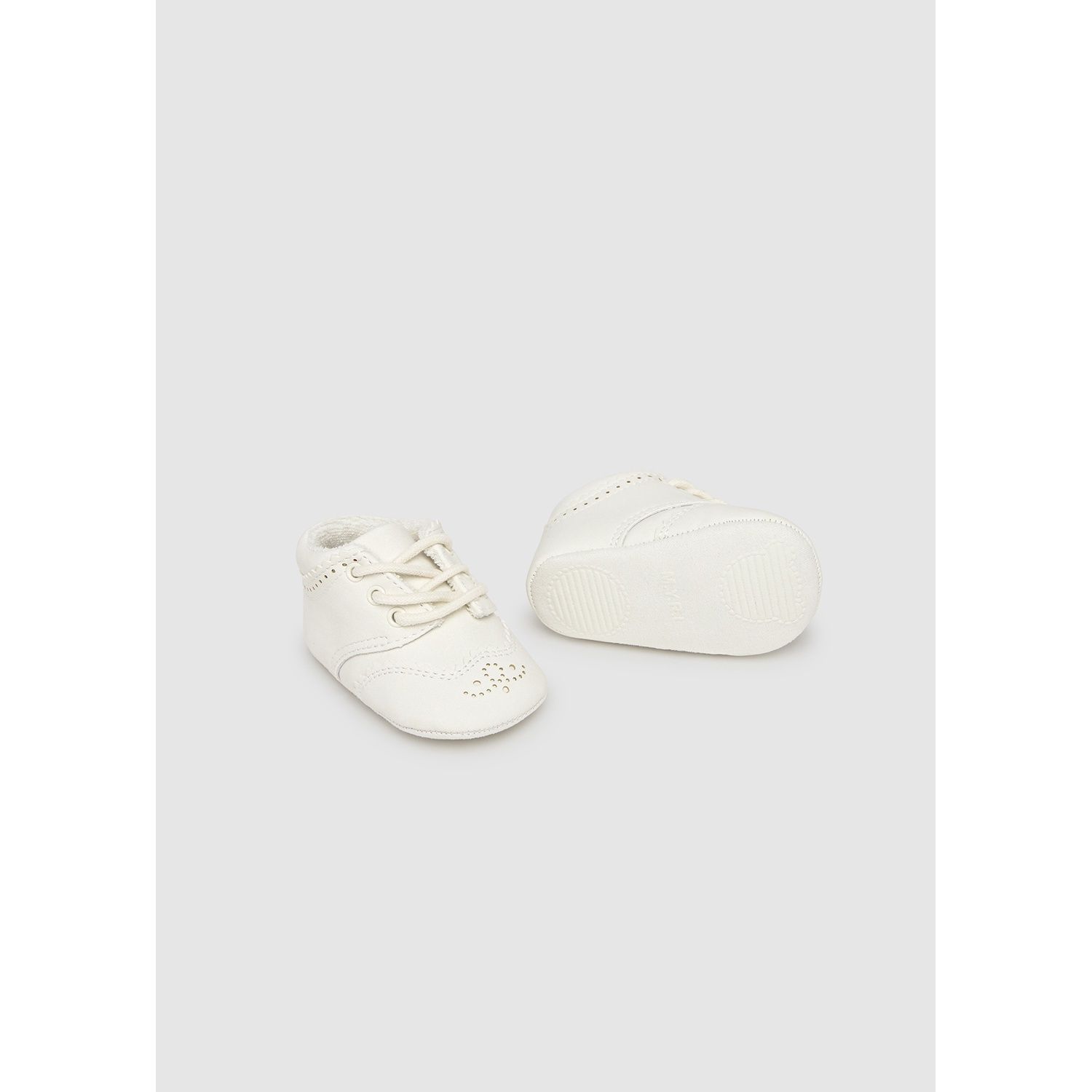 IVORY SHOES PINHOLE TRIM LACES / 9945-092