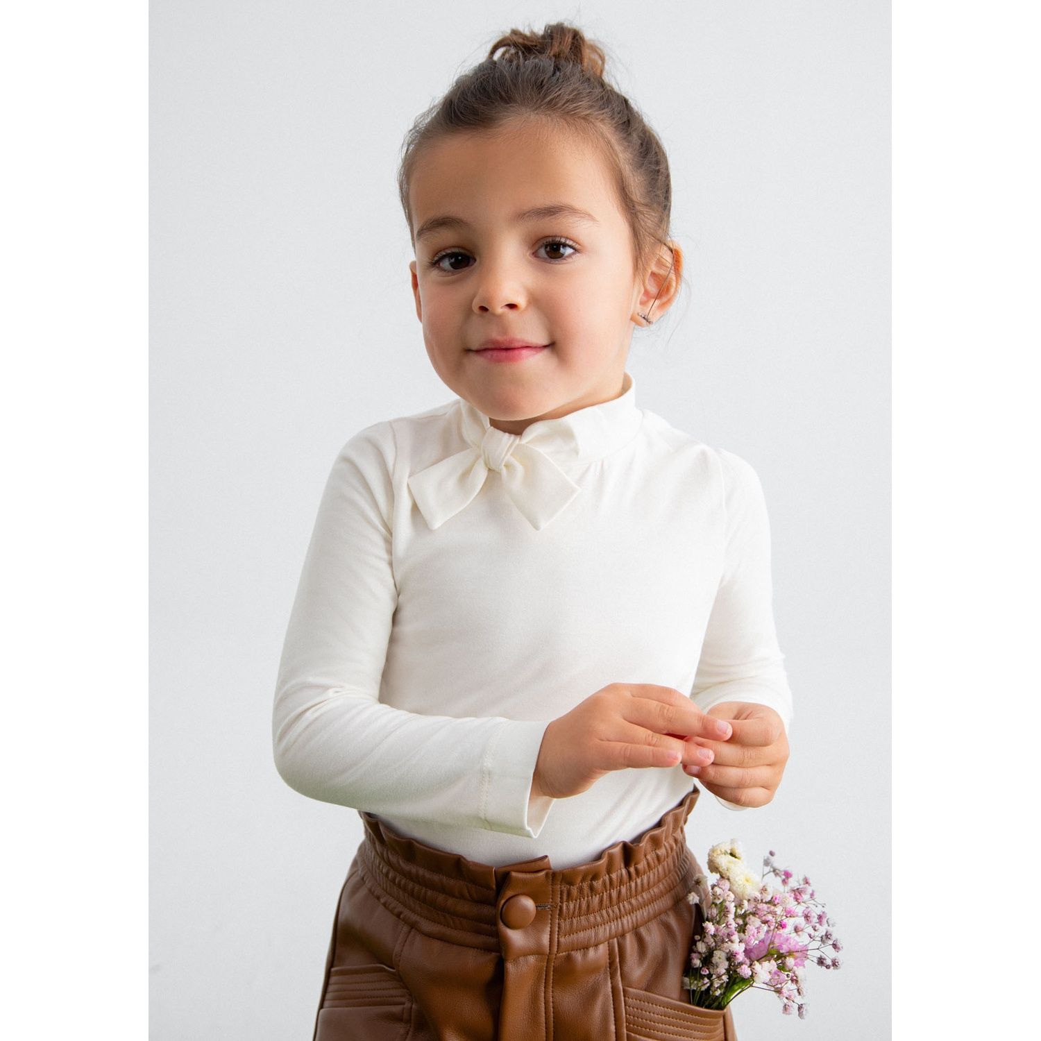 CREAM SHIRT TURTLENECK BOW / 5607-059